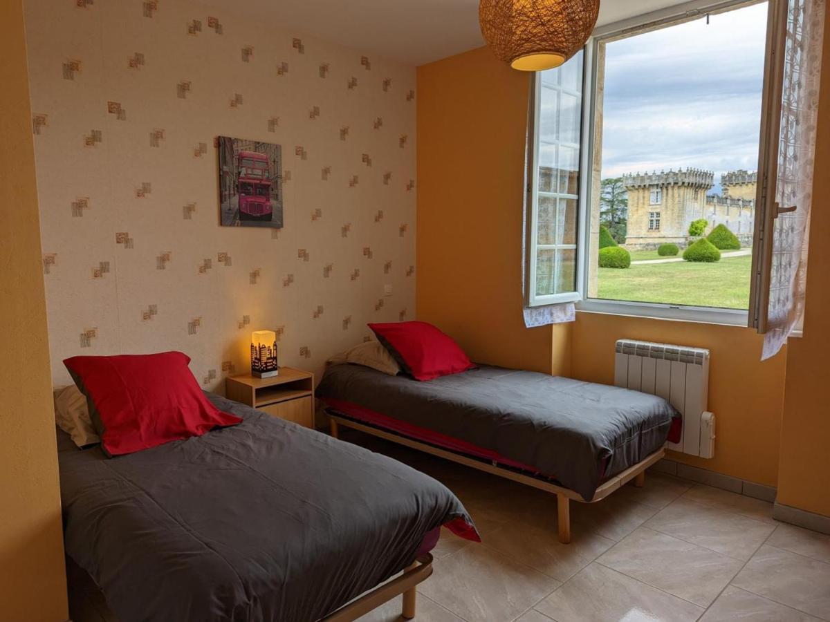 Gite Charmant Au Coeur D'Un Chateau Historique Avec Parc, Proche De Cognac, Ideal Famille Et Nature - Fr-1-653-167 Cherves-de-Cognac Exterior foto